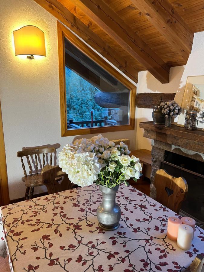Chalet Blanc "La Mansarda" Courmayeur Zewnętrze zdjęcie