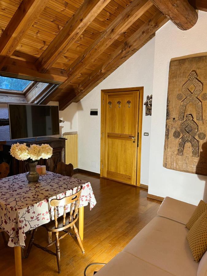 Chalet Blanc "La Mansarda" Courmayeur Zewnętrze zdjęcie