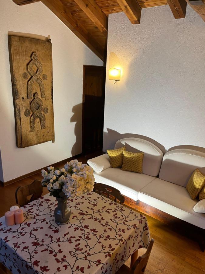 Chalet Blanc "La Mansarda" Courmayeur Zewnętrze zdjęcie