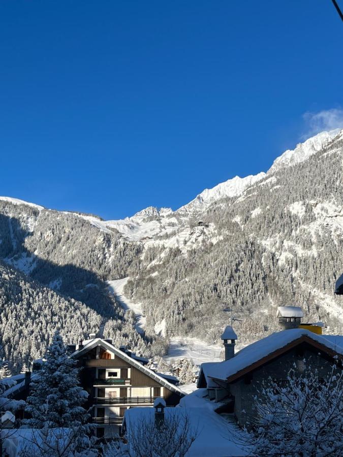 Chalet Blanc "La Mansarda" Courmayeur Zewnętrze zdjęcie